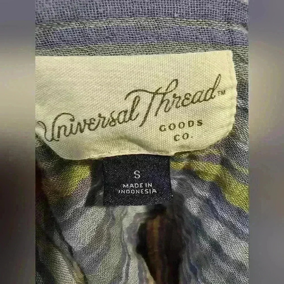 Universal Thread Striped Cotton Button-Down Shirt - Picture 9 of 9